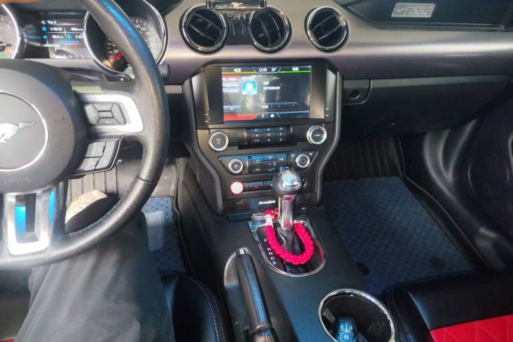 Used Ford Mustang  Audio And AC Panel