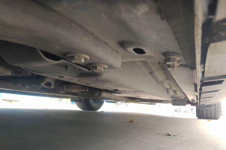 Used Ford Mustang  Chassis Front Left