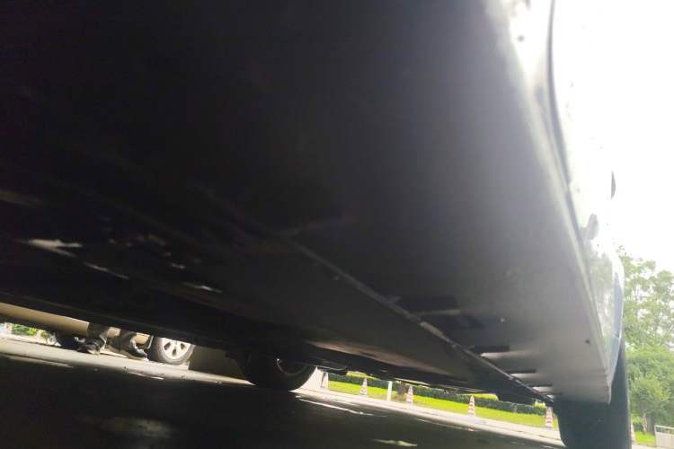 Used Ford Mustang  Chassis Front Left