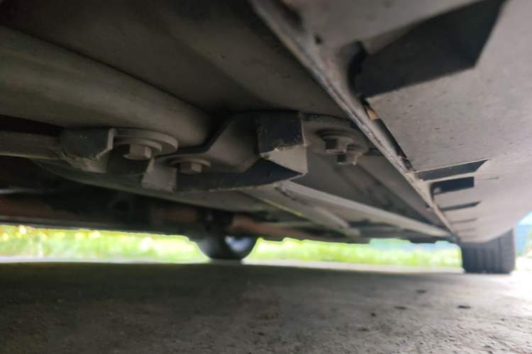 Used Ford Mustang  Chassis Front Left