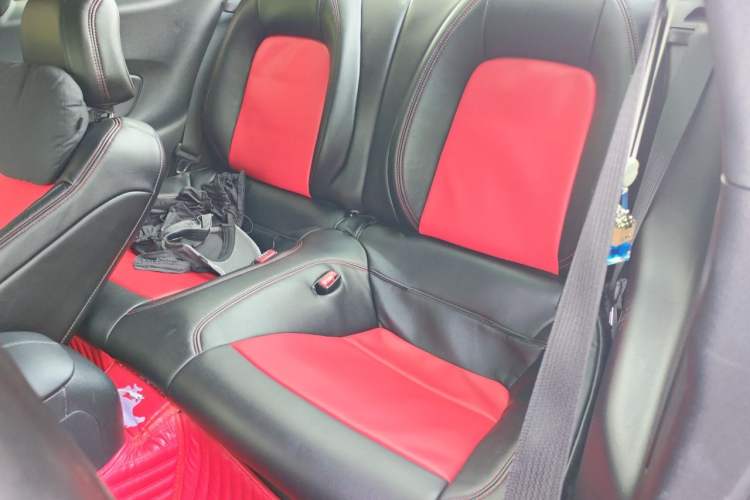 Used Ford Mustang  Left Rear Seat