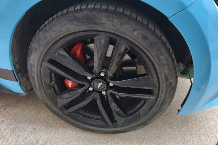 Used Ford Mustang 2016 2.3T Performance Edition Right Front Wheel Hub