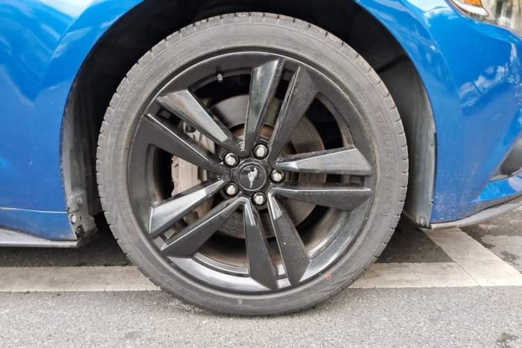 Used Ford Mustang 2016 2.3T Performance Edition Right Front Wheel Hub