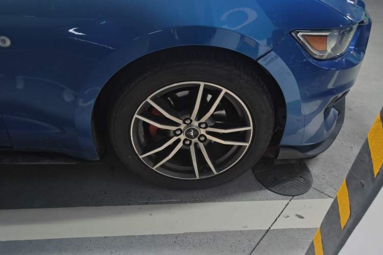 Used Ford Mustang 2016 2.3T Performance Edition Right Front Wheel Hub