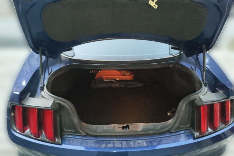 Used Ford Mustang  Trunk