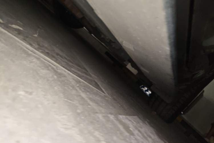 Used Ford Mustang  Chassis Front Left
