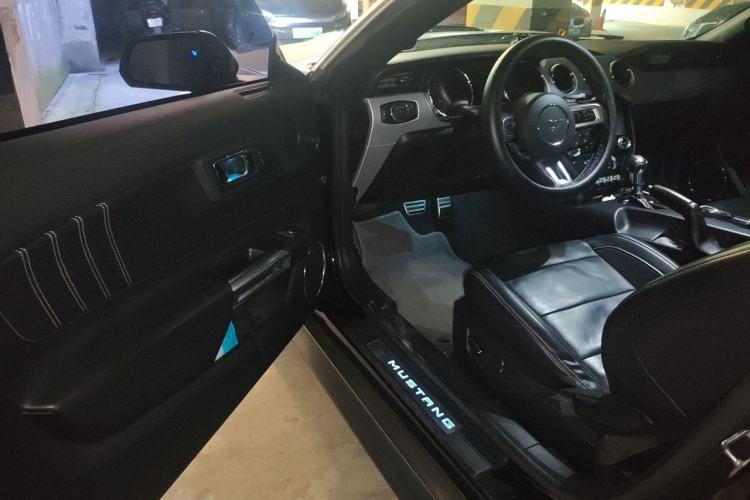 Used Ford Mustang  Driver Seat
