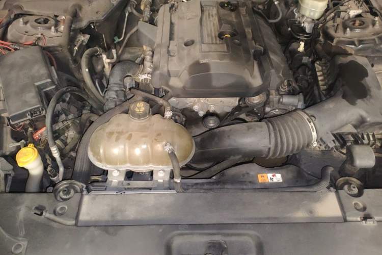 Used Ford Mustang  Engine Bay