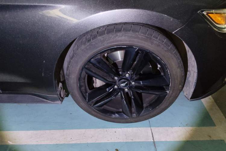 Used Ford Mustang 2016 2.3T Performance Edition Right Front Wheel Hub