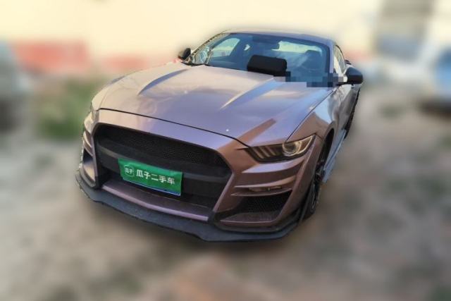 Ford Mustang Ford Mustang 2.3-liter gasoline, four seats usado