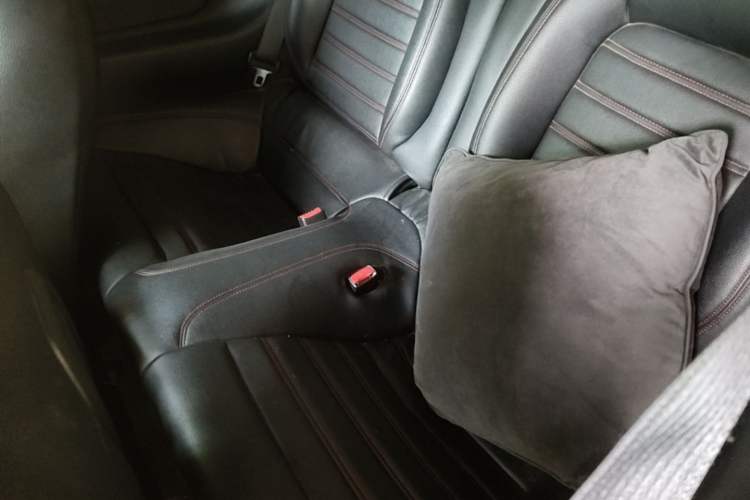 Used Ford Mustang 2016 2.3T Automatic Hardtop P-Version U.S. Specification Left Rear Seat