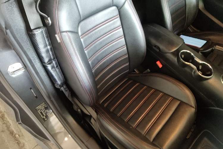 Used Ford Mustang 2016 2.3T Automatic Hardtop P-Version U.S. Specification Right Front Seat
