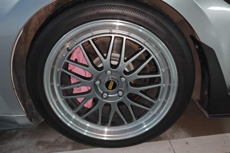 Used Ford Mustang 2016 2.3T Performance Edition Right Front Wheel Hub
