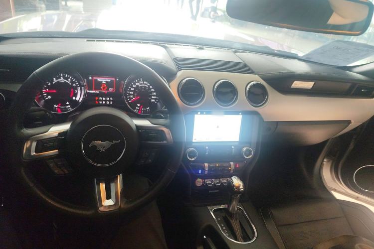 Used Ford Mustang 2016 2.3T Performance Edition Center Console