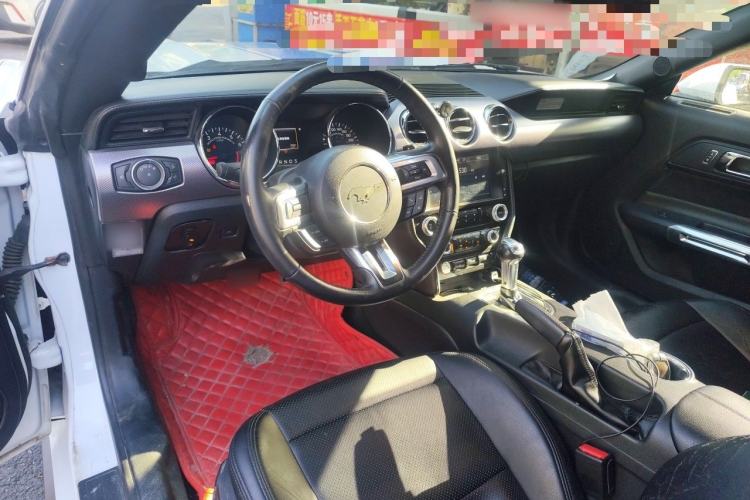 Used Ford Mustang  Center Console