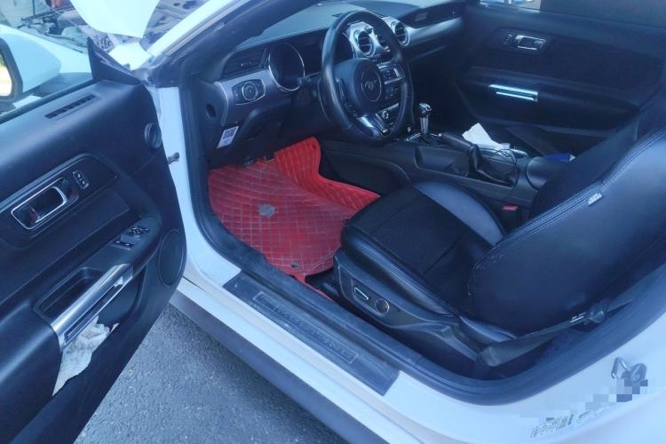 Used Ford Mustang  Driver Seat