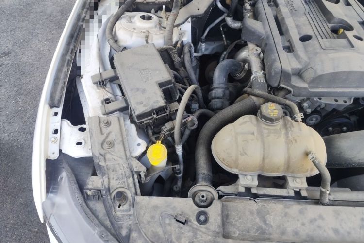 Used Ford Mustang  Engine Bay Right