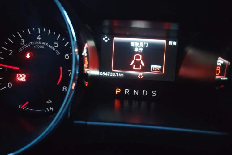 Used Ford Mustang 2016 2.3T Performance Edition Odometer Close Up