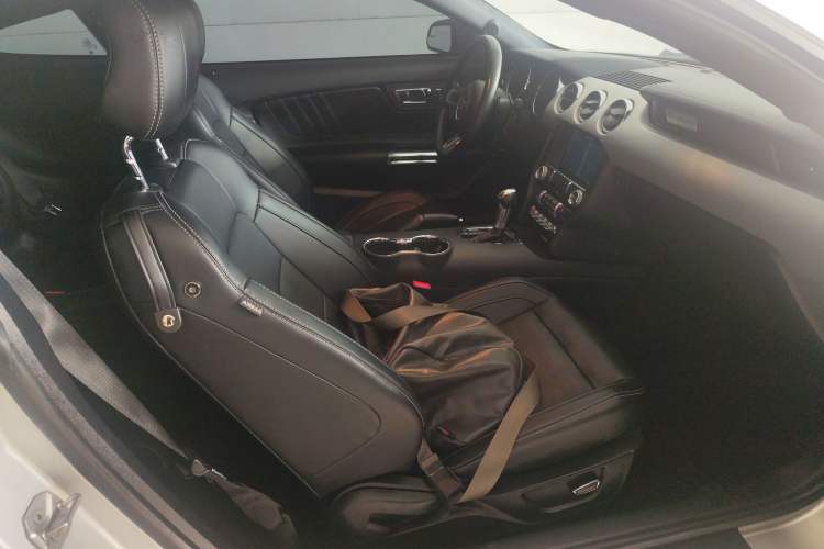 Used Ford Mustang 2016 2.3T Performance Edition Right Front Seat