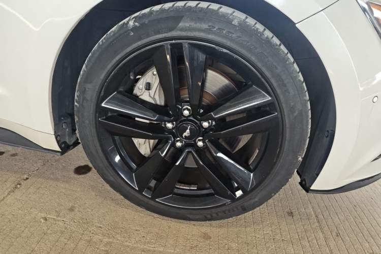 Used Ford Mustang 2016 2.3T Performance Edition Right Front Wheel Hub