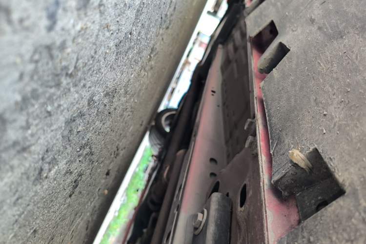 Used Ford Mustang  Chassis Front Right