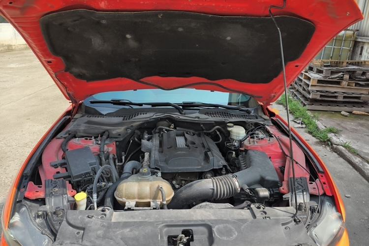 Used Ford Mustang  Engine Bay