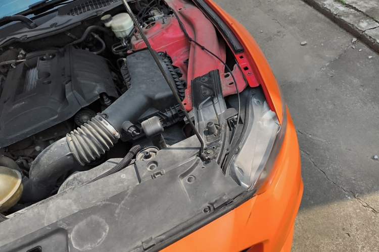 Used Ford Mustang  Engine Bay Left