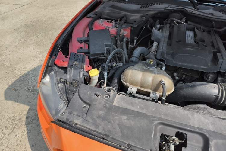 Used Ford Mustang  Engine Bay Right