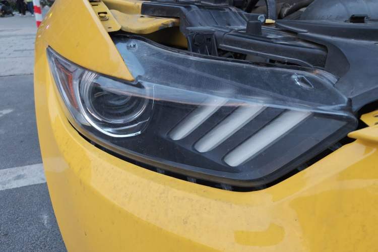 Used Ford Mustang 2016 2.3T Automatic Hardtop P-Version U.S. Specification Right Front Headlight