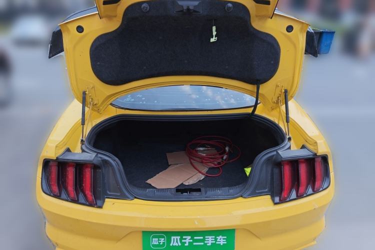 Used Ford Mustang 2016 2.3T Automatic Hardtop P-Version U.S. Specification Trunk