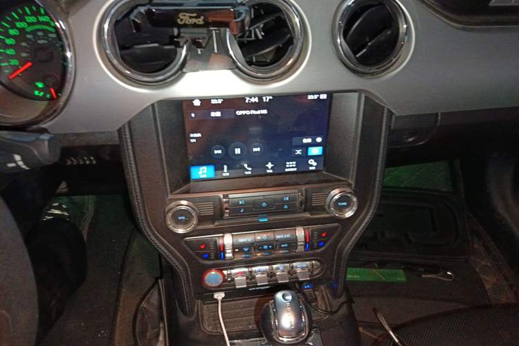 Used Ford Mustang 2017 2.3T Performance Edition Audio And AC Panel