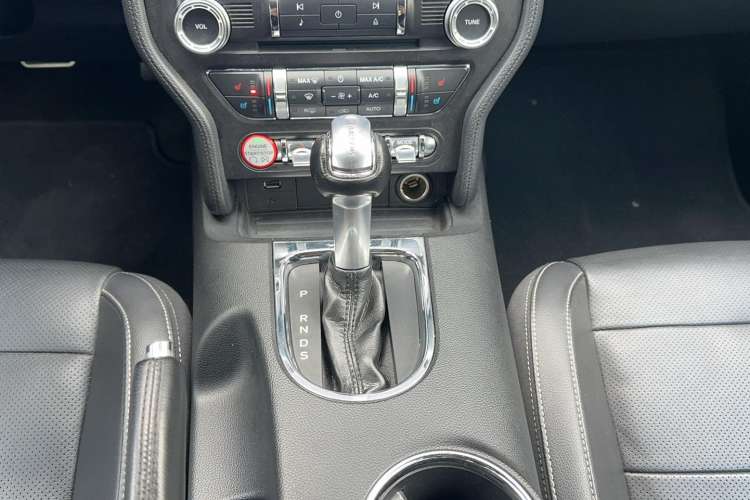Used Ford Mustang 2017 2.3T Performance Edition Gear Lever