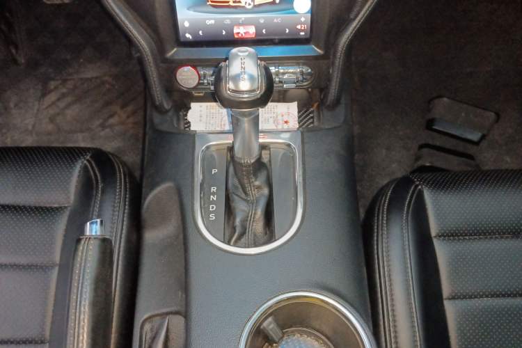 Used Ford Mustang 2017 2.3T P-Version U.S. Specification Gear Lever