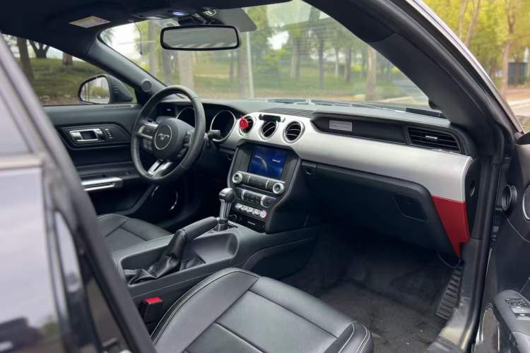 Used Ford Mustang 2017 2.3T Performance Edition Interior 2