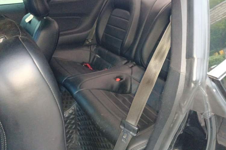 Used Ford Mustang 2017 2.3T P-Version U.S. Specification Interior 4
