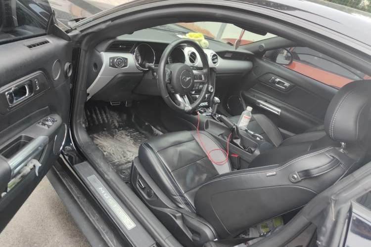 Used Ford Mustang  Left Front Seat