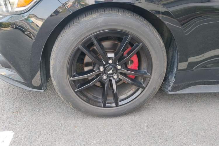 Used Ford Mustang 2017 2.3T P-Version U.S. Specification Left Front Wheel Hub