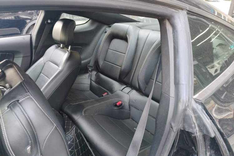 Used Ford Mustang 2017 2.3T P-Version U.S. Specification Left Rear Seat