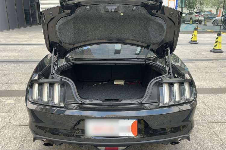 Used Ford Mustang 2017 2.3T Performance Edition Trunk