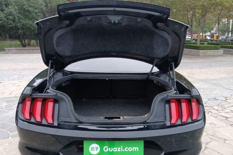 Used Ford Mustang 2017 2.3T P-Version U.S. Specification Trunk