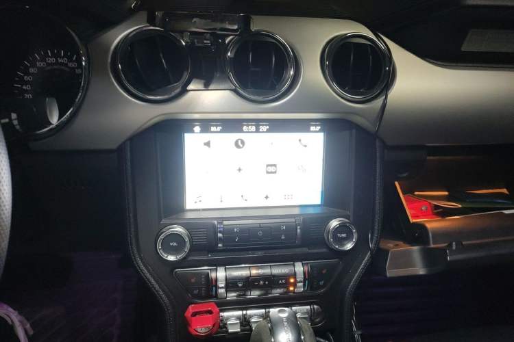 Used Ford Mustang 2017 2.3T Performance Edition Audio And AC Panel
