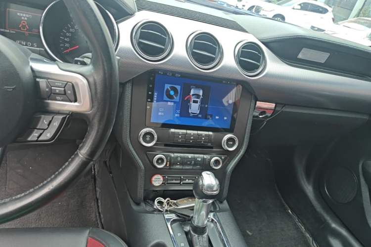 Used Ford Mustang 2017 2.3T P-Version U.S. Specification Center Console