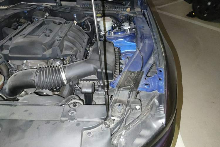 Used Ford Mustang 2017 2.3T Performance Edition Engine Bay Left