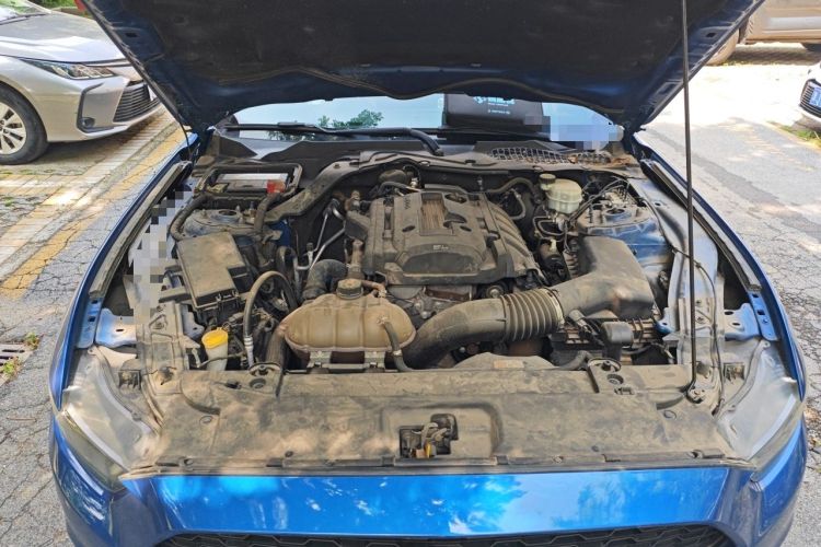 Used Ford Mustang  Engine Bay