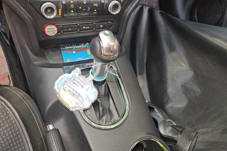 Used Ford Mustang  Gear Lever