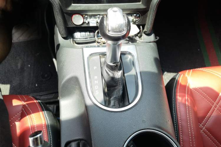 Used Ford Mustang 2017 2.3T Performance Edition Gear Lever