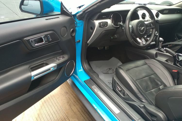 Used Ford Mustang 2017 2.3T Performance Edition Interior 3
