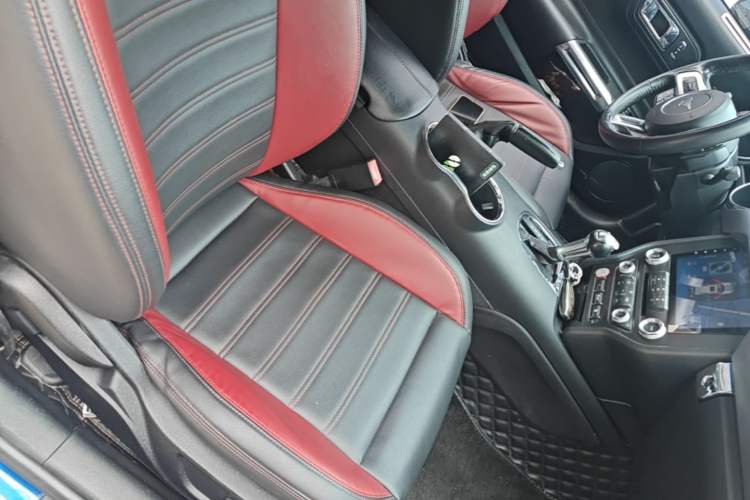 Used Ford Mustang 2017 2.3T P-Version U.S. Specification Right Front Seat