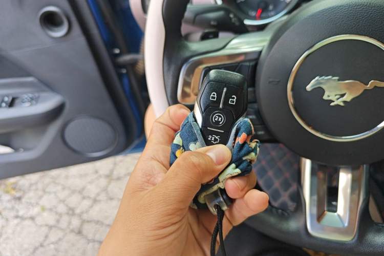 Used Ford Mustang  Vehicle Key