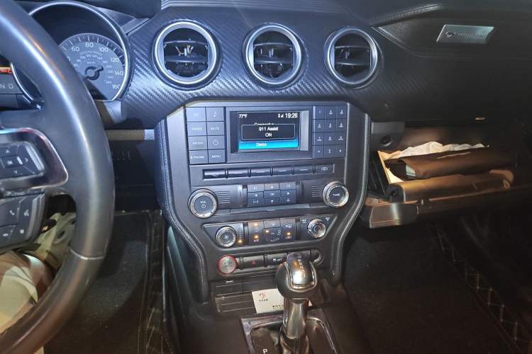 Used Ford Mustang 2017 2.3T Performance Edition Audio And AC Panel